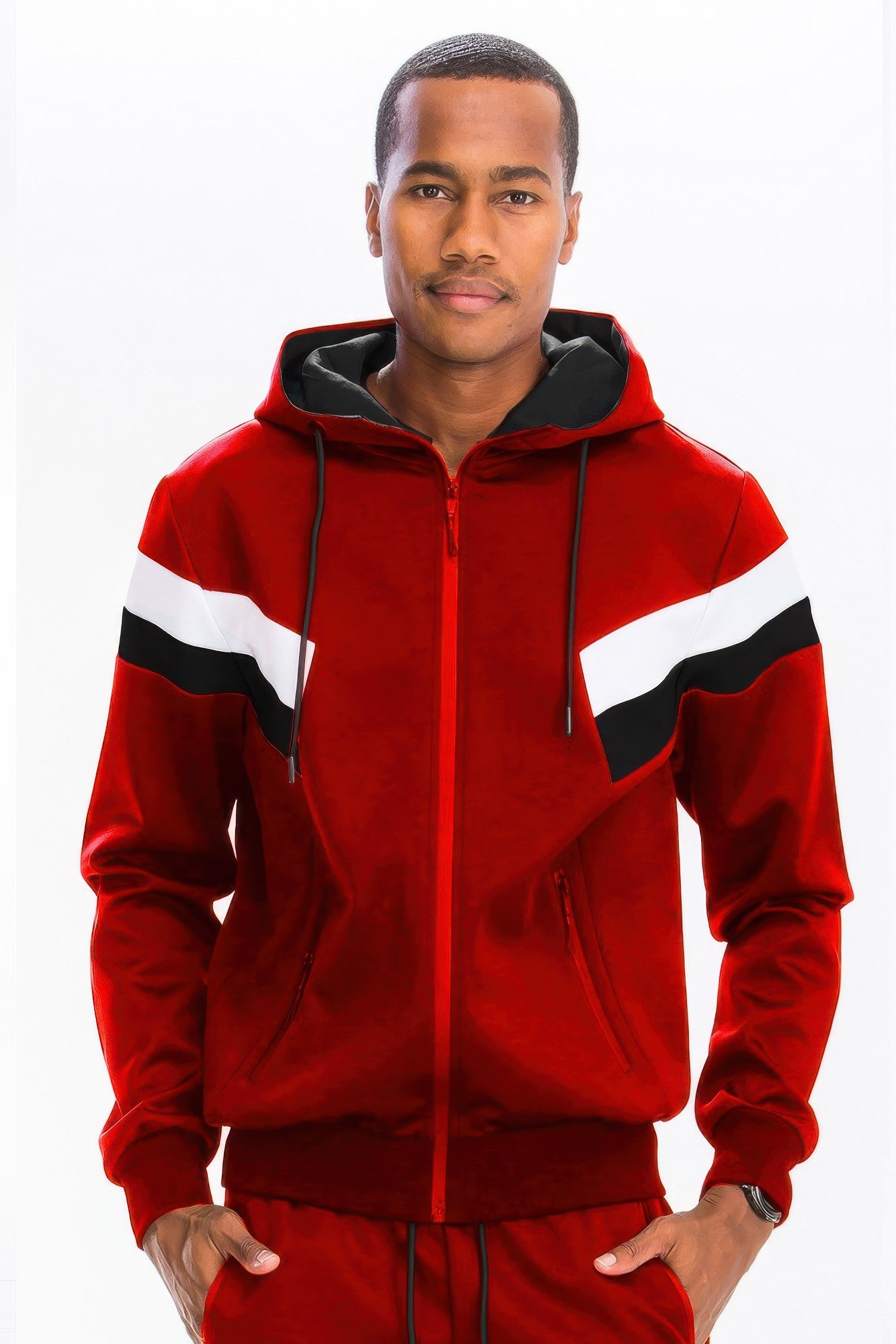 Men tracksuits in navy blue, designed for comfort and style during athletic activities