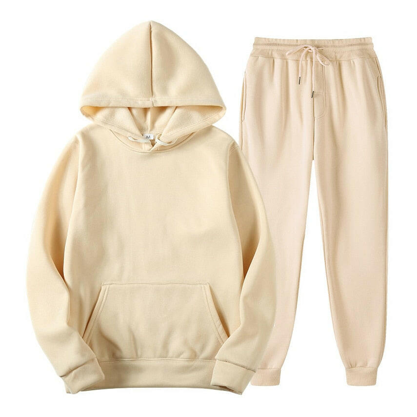 Men tracksuit featuring breathable fabric and modern design for optimal comfort and style