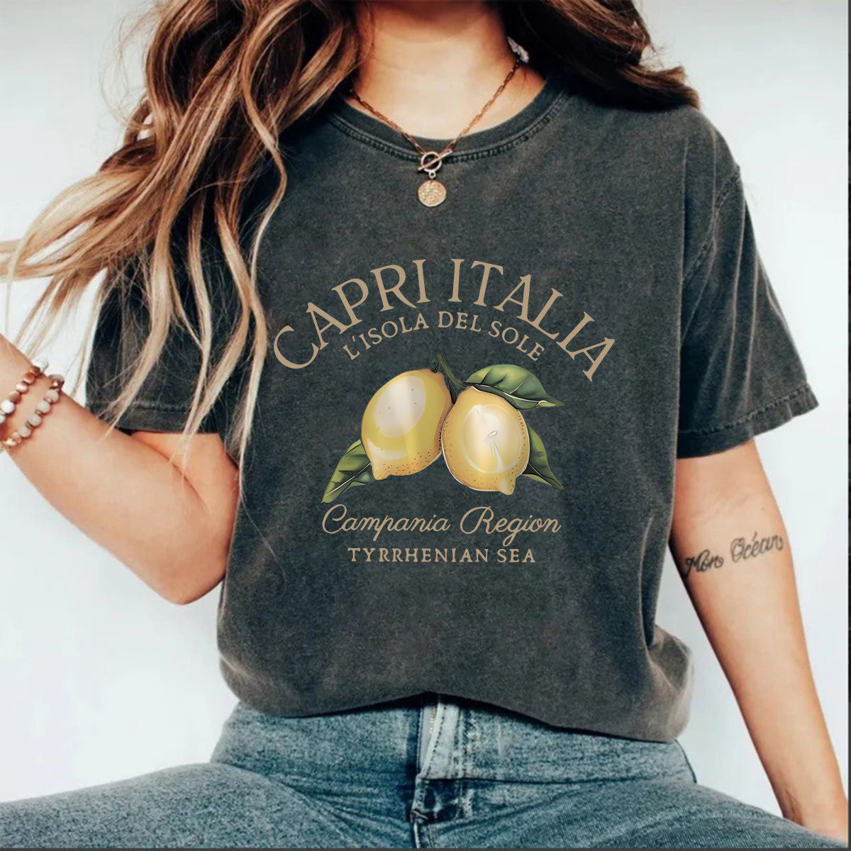 Make vintage T-shirts with plant prints