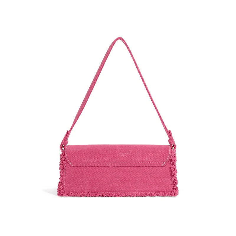 Compact and stylish small bag designed for everyday use, perfect for carrying essentials with convenience and elegance