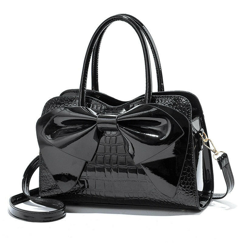 Elegant shoulder bag crafted from premium leather, perfect for formal events and sophisticated style.