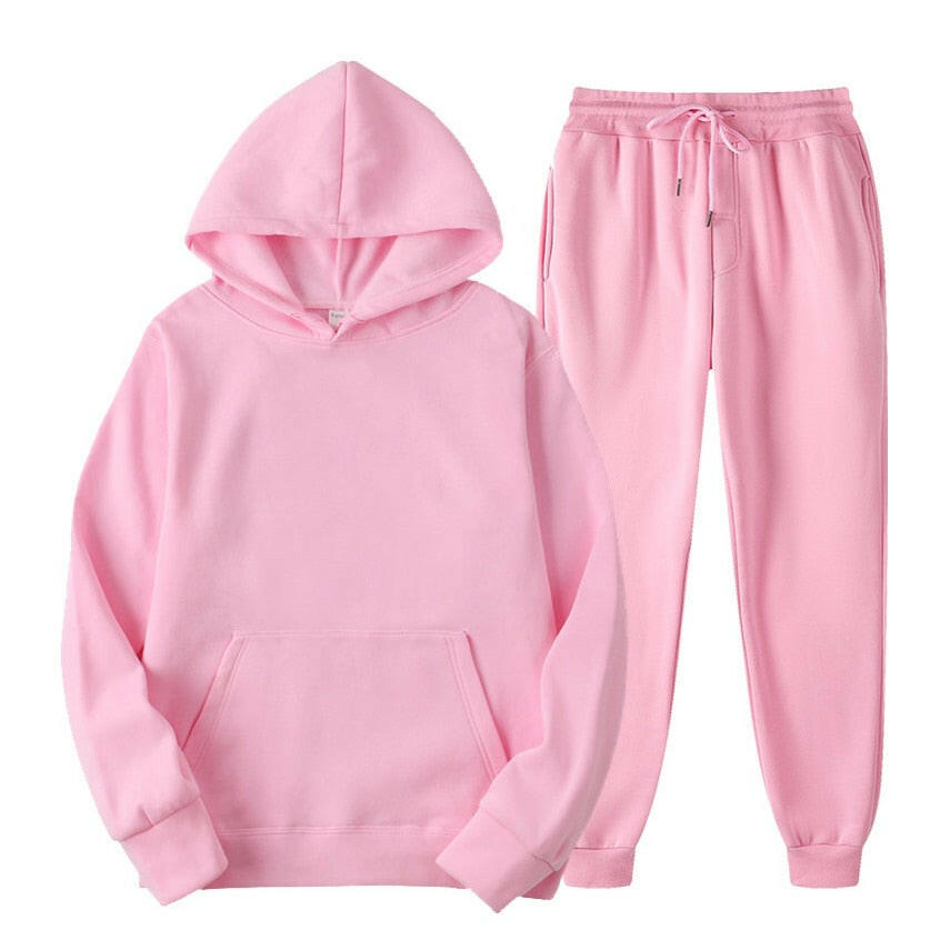 Men tracksuit featuring breathable fabric and modern design for optimal comfort and style