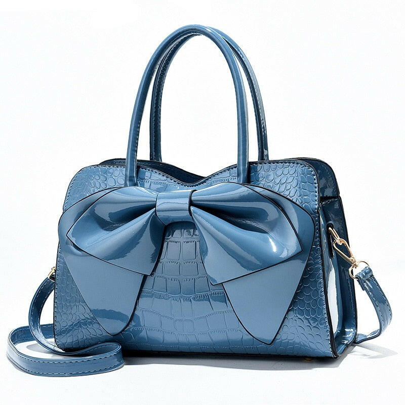 Elegant shoulder bag crafted from premium leather, perfect for formal events and sophisticated style.