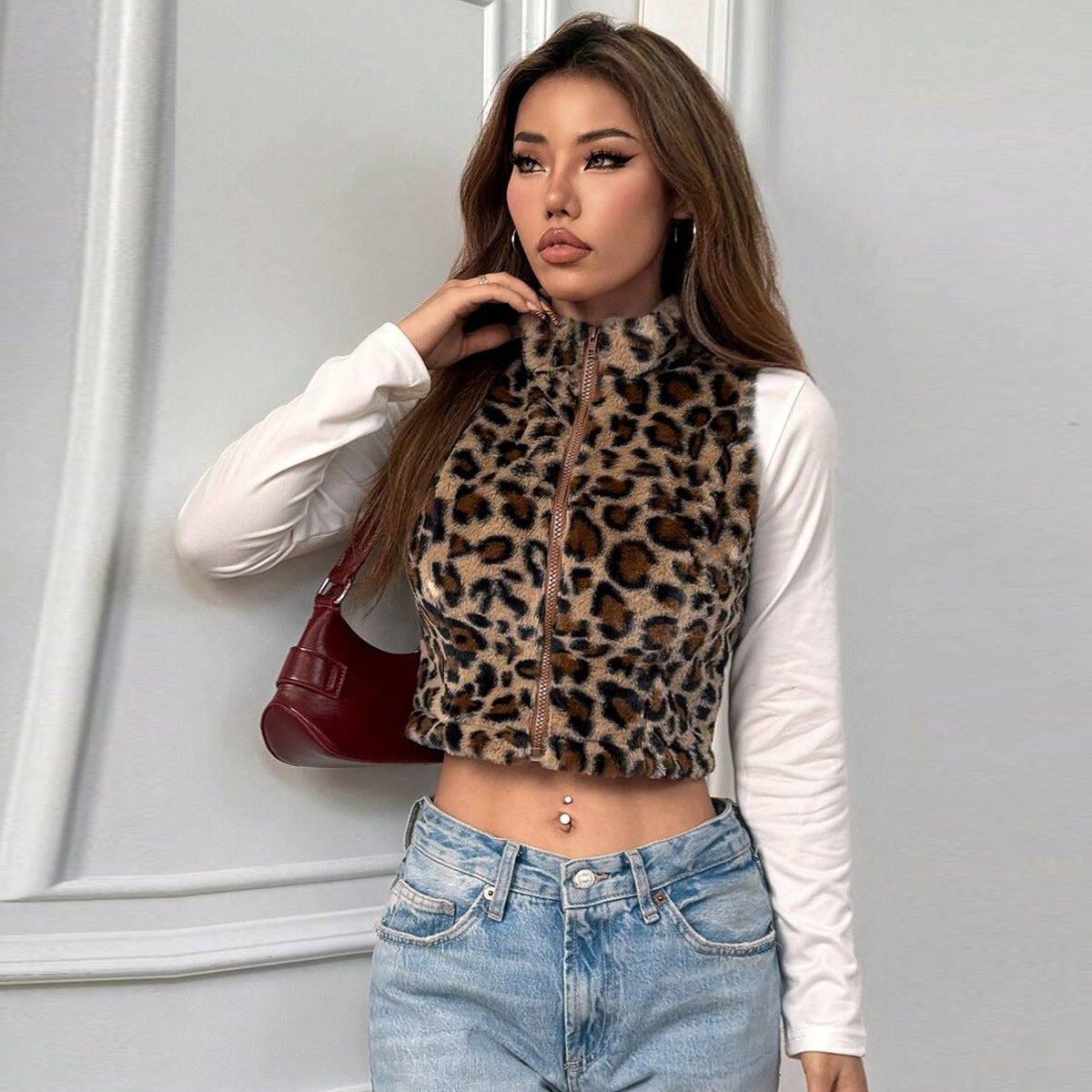 Leopard print vest with exposed navel for women