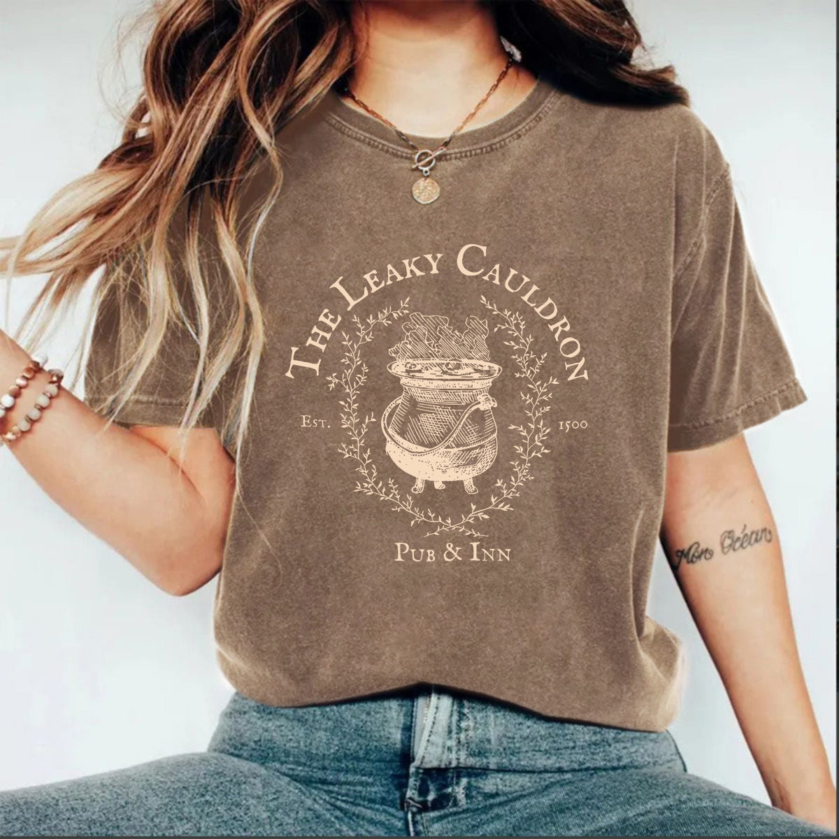 Wash and make old T-shirts for men and women