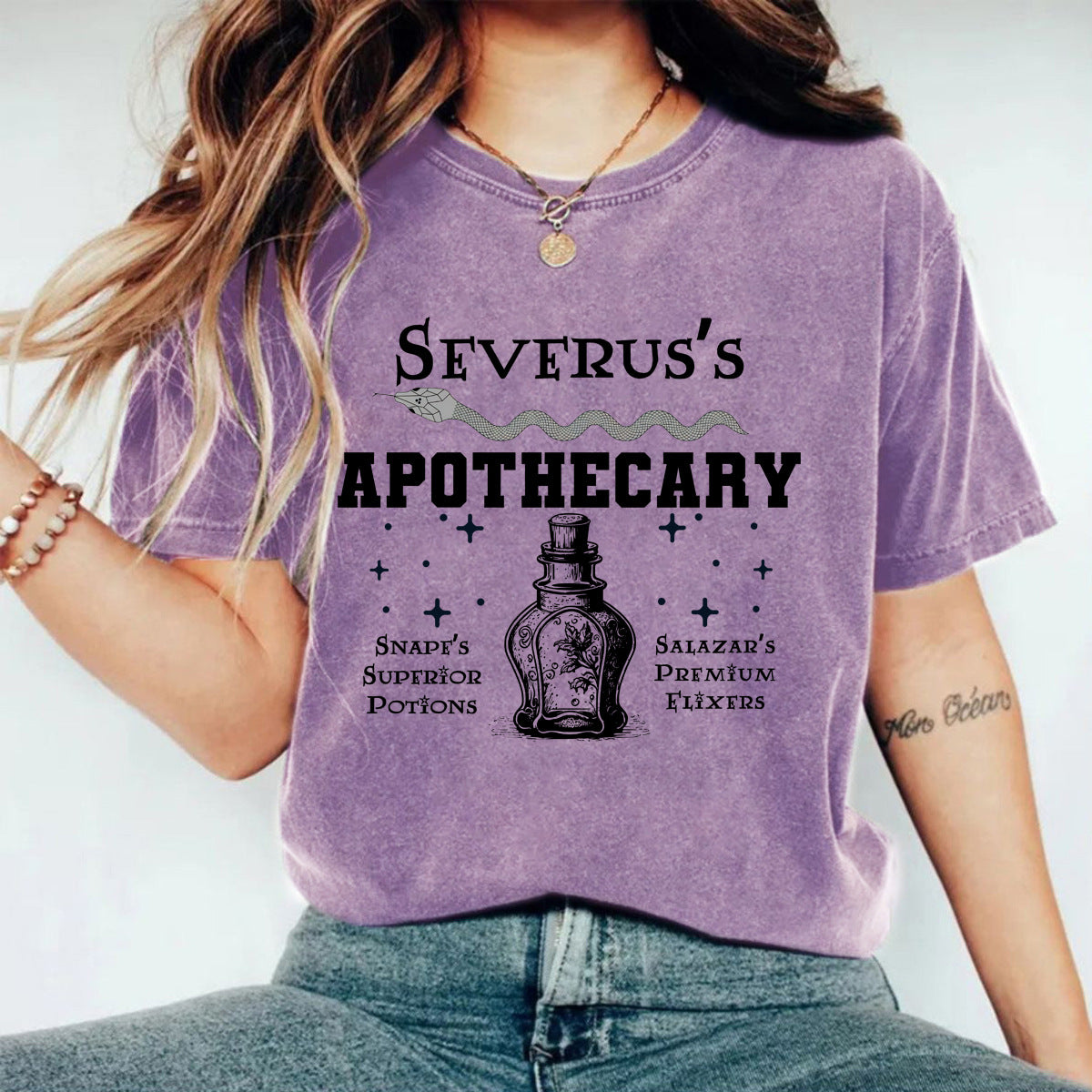 Make vintage T-shirts with printed designs