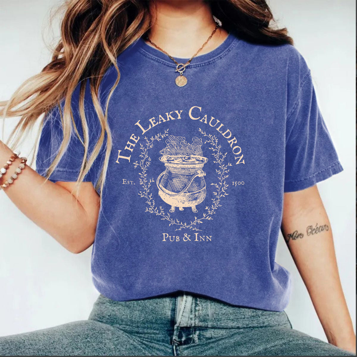 Wash and make old T-shirts for men and women