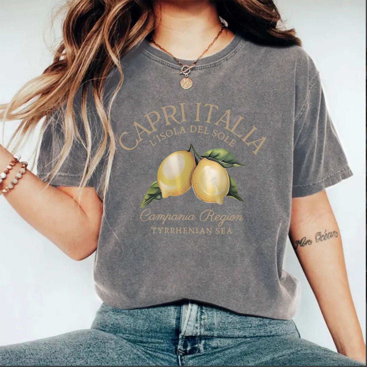 Make vintage T-shirts with plant prints