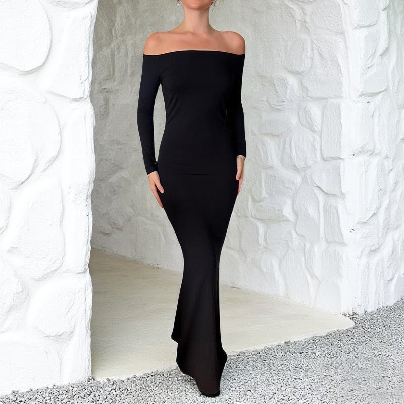 Long black dress by Jobson Store