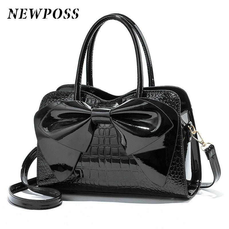 Elegant shoulder bag crafted from premium leather, perfect for formal events and sophisticated style.