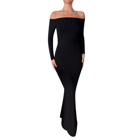 Long black dress by Jobson Store