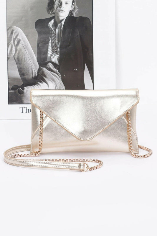 Elegant black leather crossbody bag with adjustable strap perfect for everyday use and formal occasions.