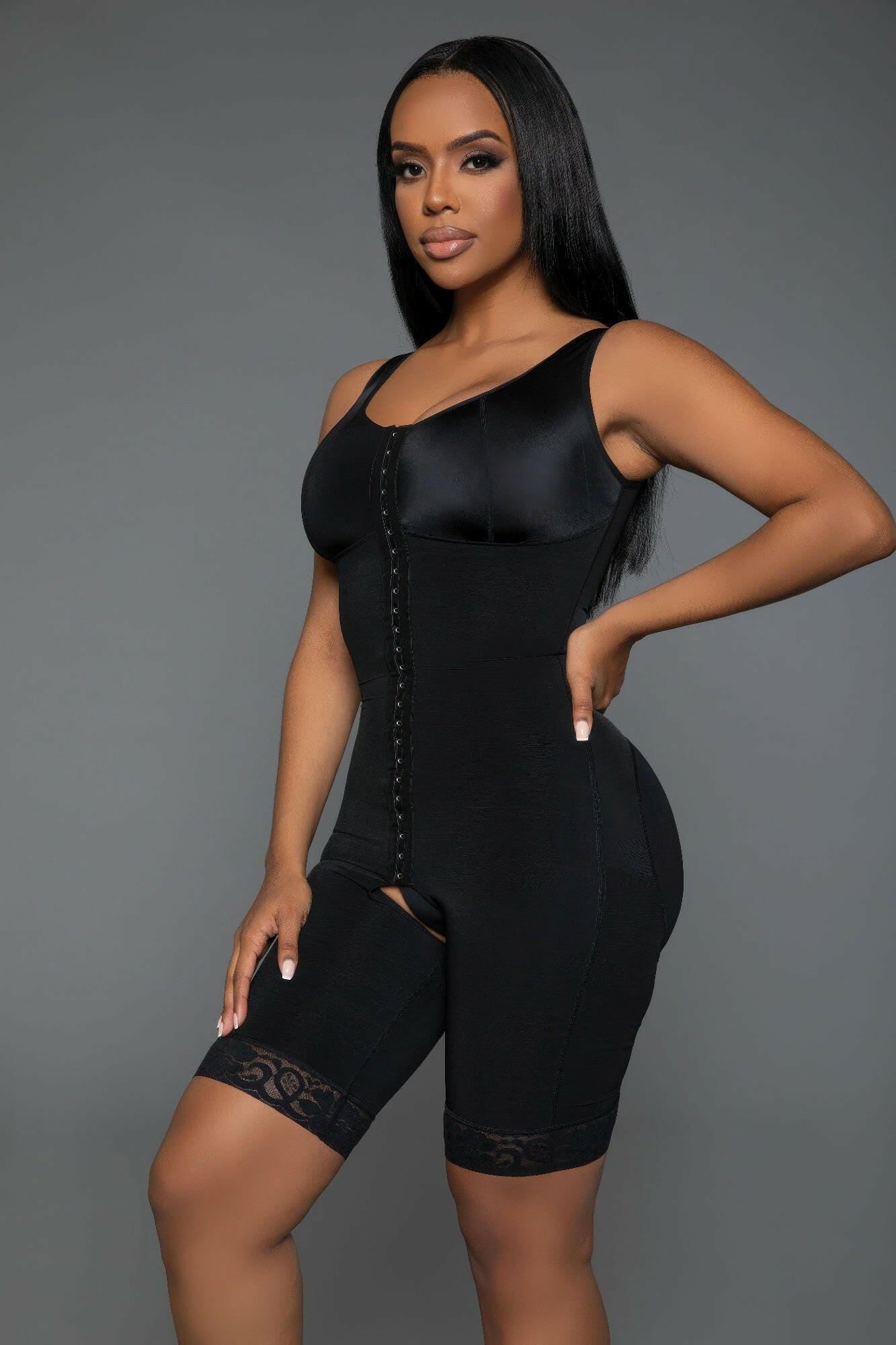 Bodyshaper garment designed to enhance posture and provide a smooth silhouette for everyday wear