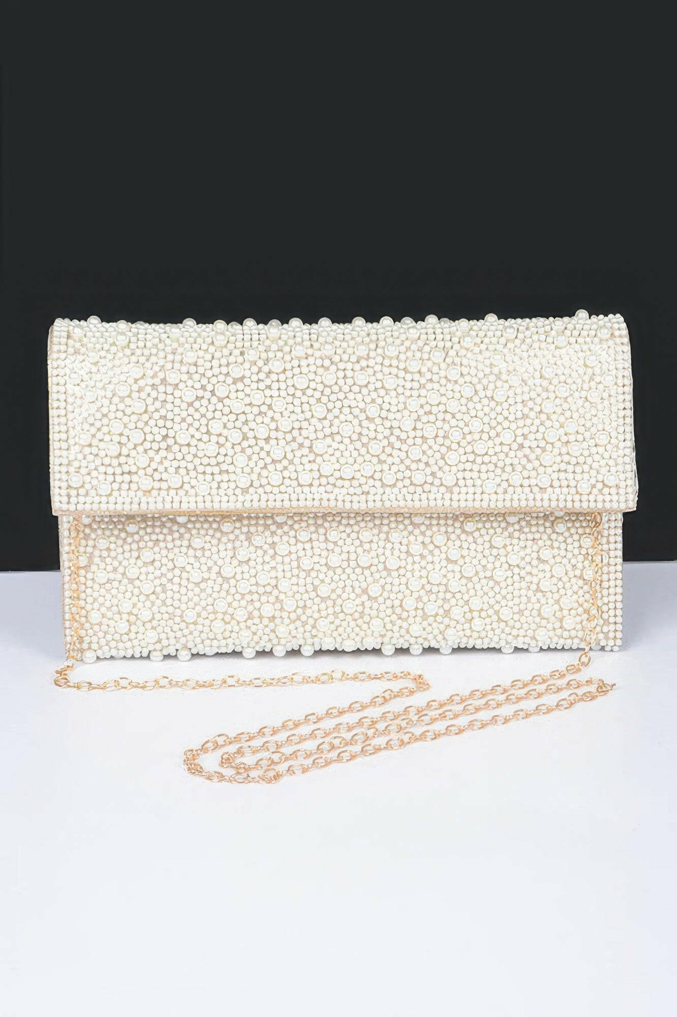 Elegant pearl party bag showcasing exquisite design, perfect for formal events and stylish occasions