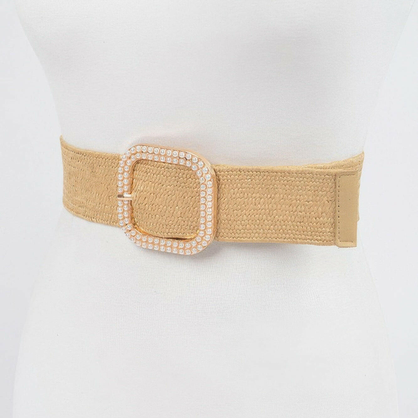 Elegant pearl belt showcasing timeless sophistication and luxury accessory fashion for formal occasions